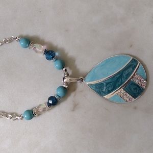 KC beautiful medallion beads necklace.